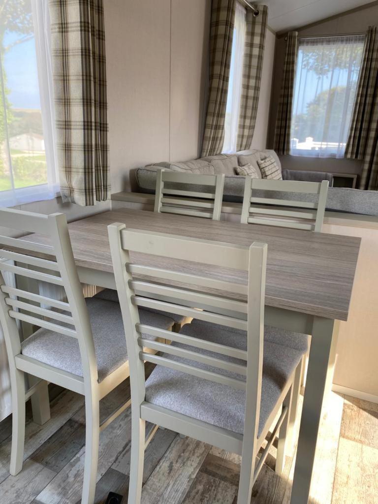 Luxury Holiday Home Sleeps 6 Pet Friendly St. Austell Exterior photo